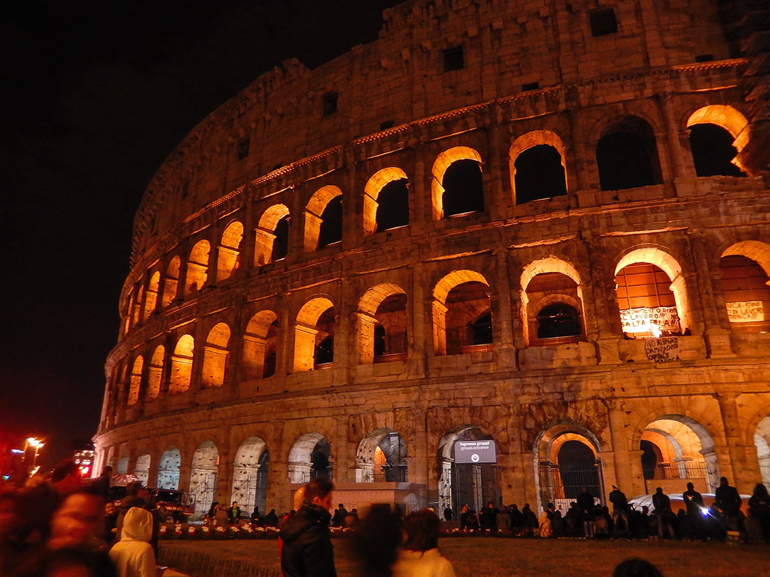 Roma - Coliseu >> Imagem: Wikimedia Commons