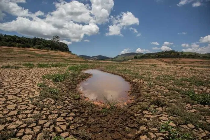 Clima Quente no Brasil - Seca >> Imagem: Midia NINJA