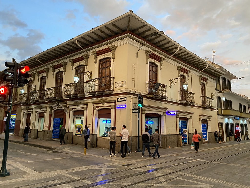 Centro Histórico de Cuenca >> Imagem: Elias Rovielo