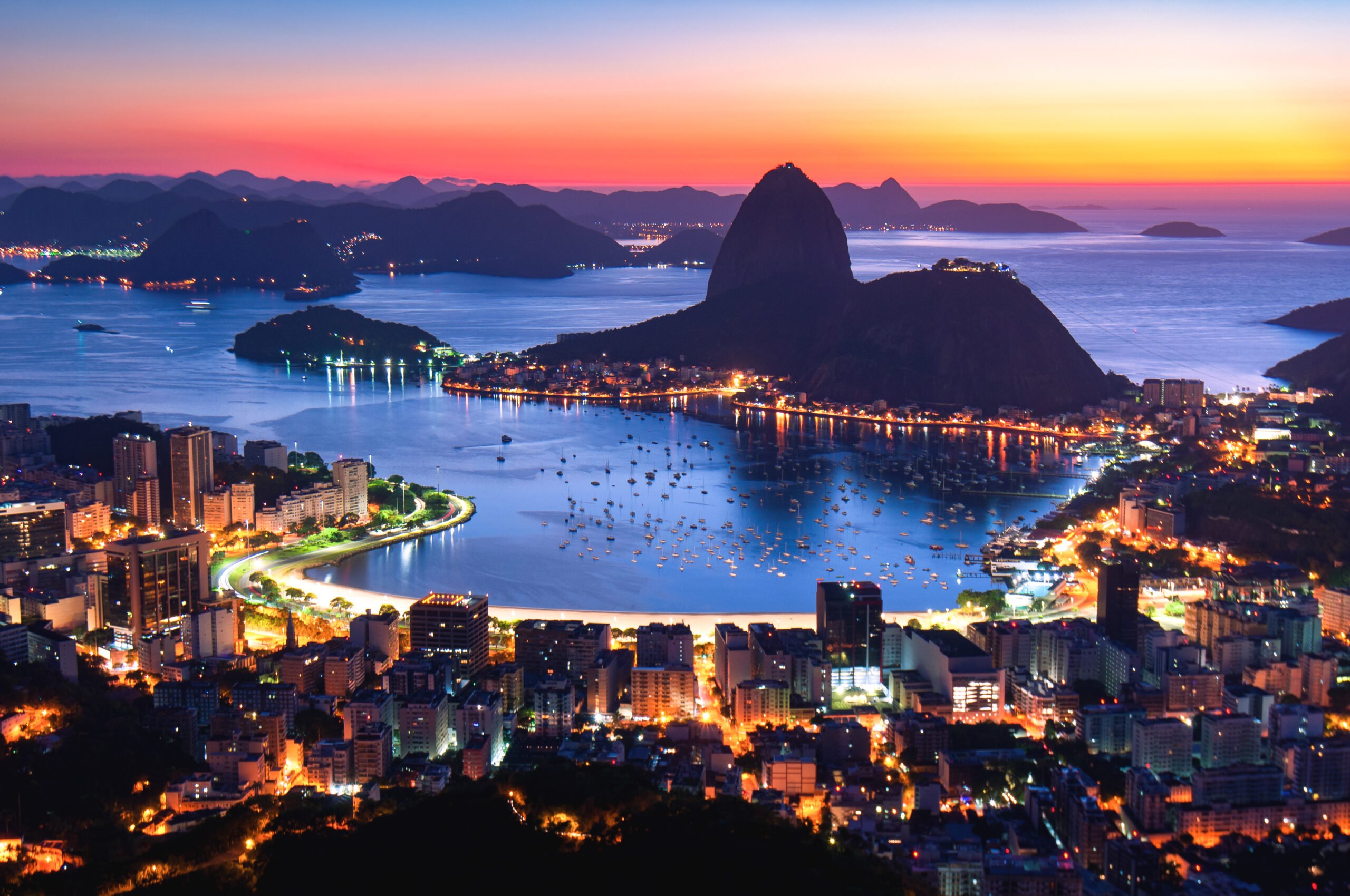 Vista do Rio de Janeiro ao Pôr do Sol >> Imagem: Donatas Dabravolskas